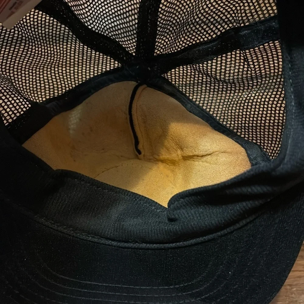 Vintage NRA Gold Black Patch Gold Leafs Snapback